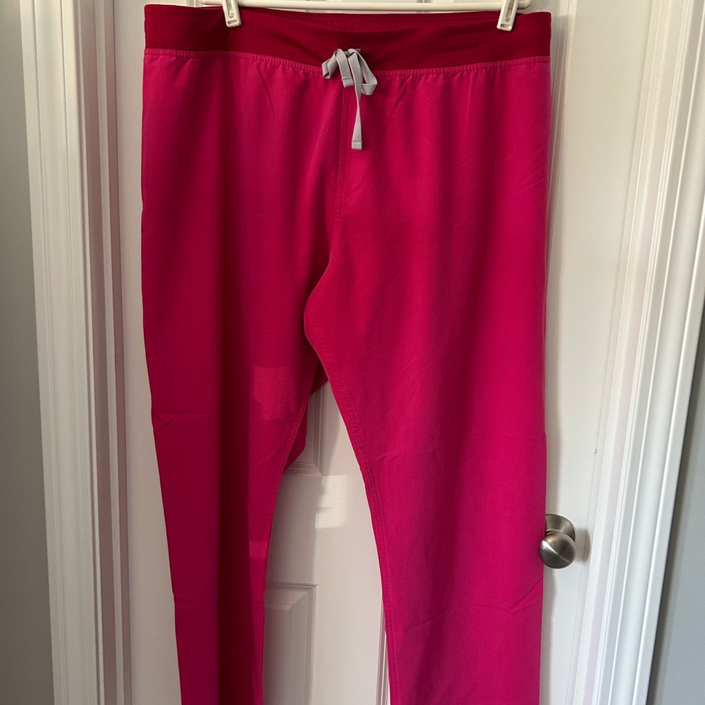 +FIGS Scrub Pants